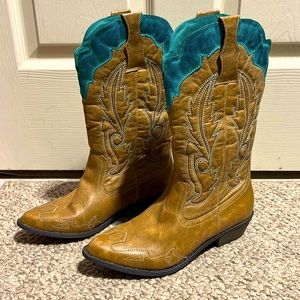 Cimmaron Faux Leather Western Boots